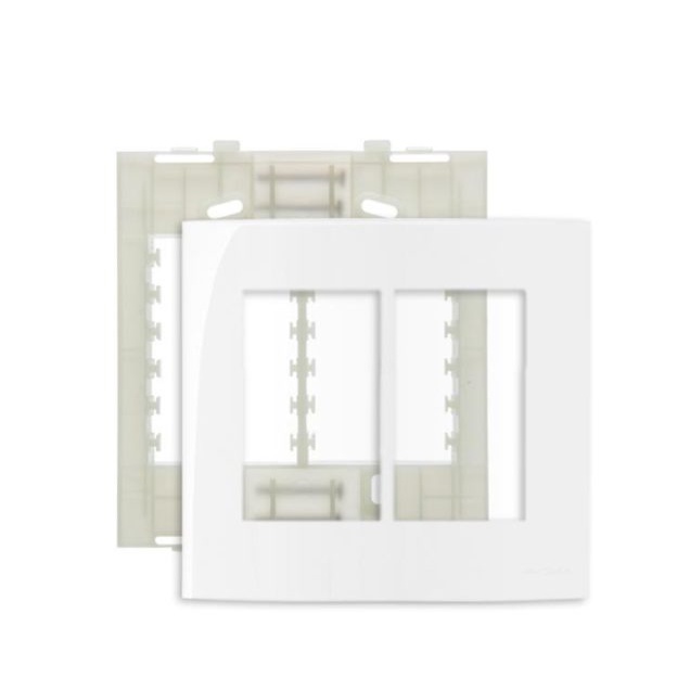 Conjunto 4x4 Com 6 Interruptor 5s1p Cor Branco sleek Margirius