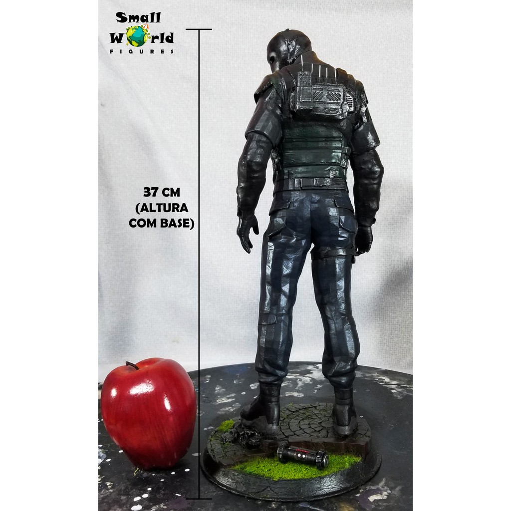 Colecionável Omni-Man Invencível Estatueta Action Figure 17cm Altura