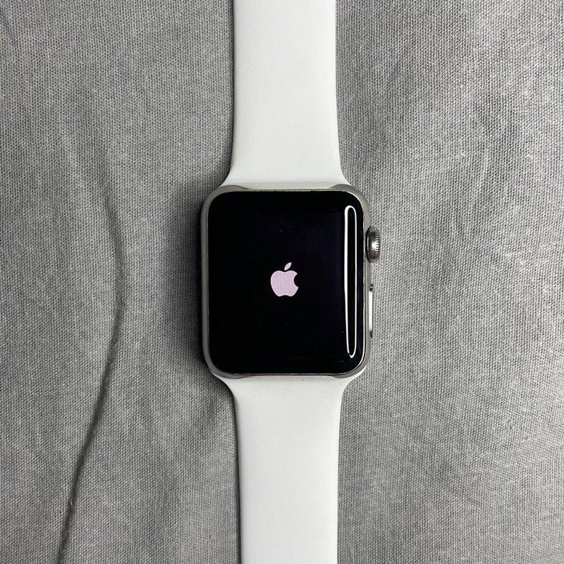 アイボリー×レッド 【極美品】Apple Watch 38mm Sport 7000 White アイボリー×レッド 【極美品】Apple Watch 38mm Sport 7000 White
