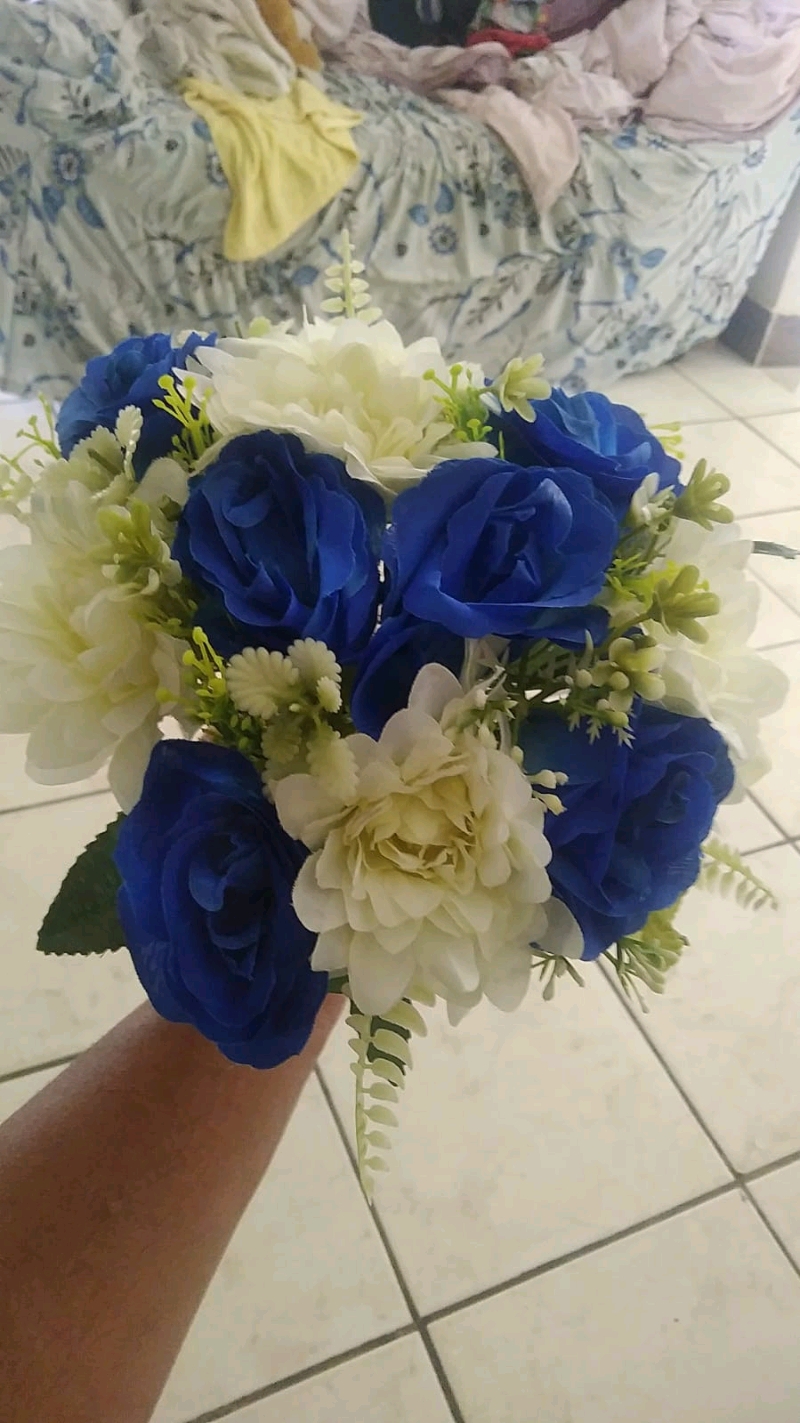 Buquê de noiva azul royal marinho e branco flores artificiais | Shopee  Brasil