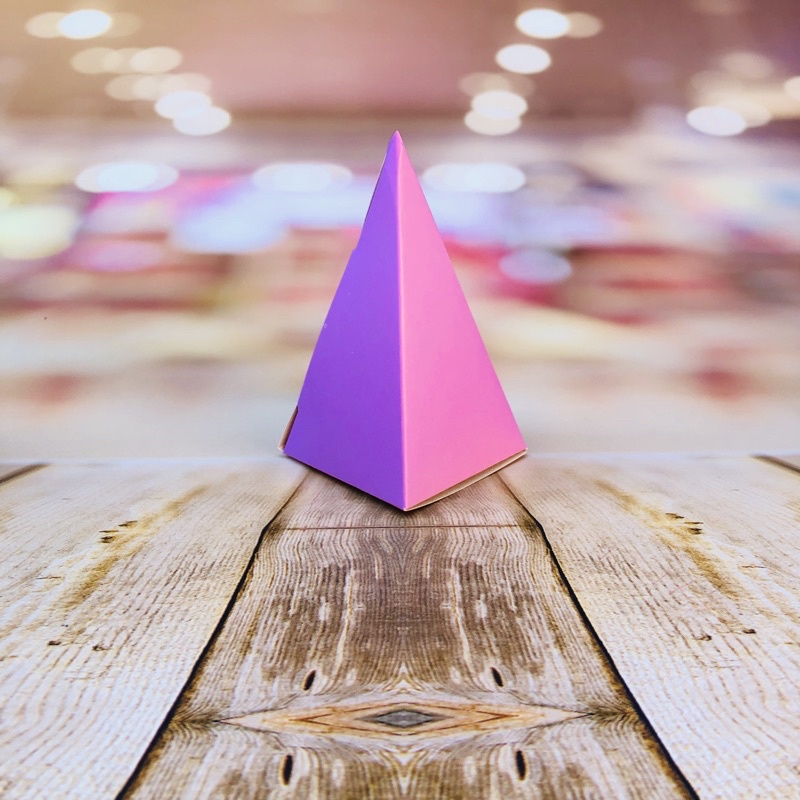 8 caixa cone pirâmide lembrancinha festas doces cores e temas LILÁS 77.10 em Oferta na Shopee