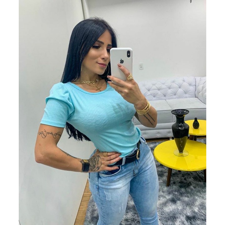 Blusa feminina manga princesa curta gola rasa malha canelada com elastano estilo feminino