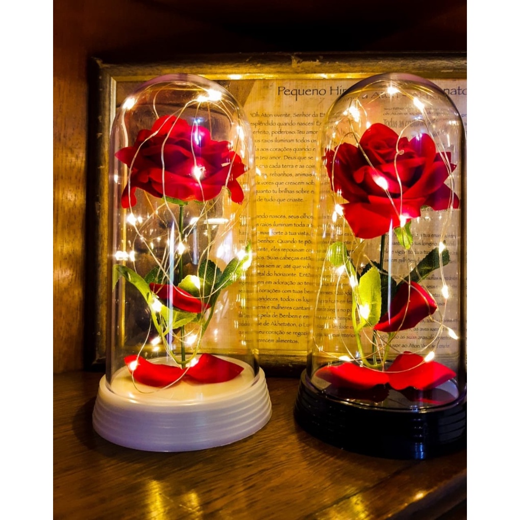 Kit 25 Luminárias Grandes A Bela e A Fera Rosa Encantada Linda Luminária A Rosa Encantada A Bela e A Fera / O Pequeno Príncipe. Simplesmente perfeita, maravilhosa! Detalhes: Luminária G. com 10 cm de diâmetro por 20 cm de altura; Cúpula de Acrílico