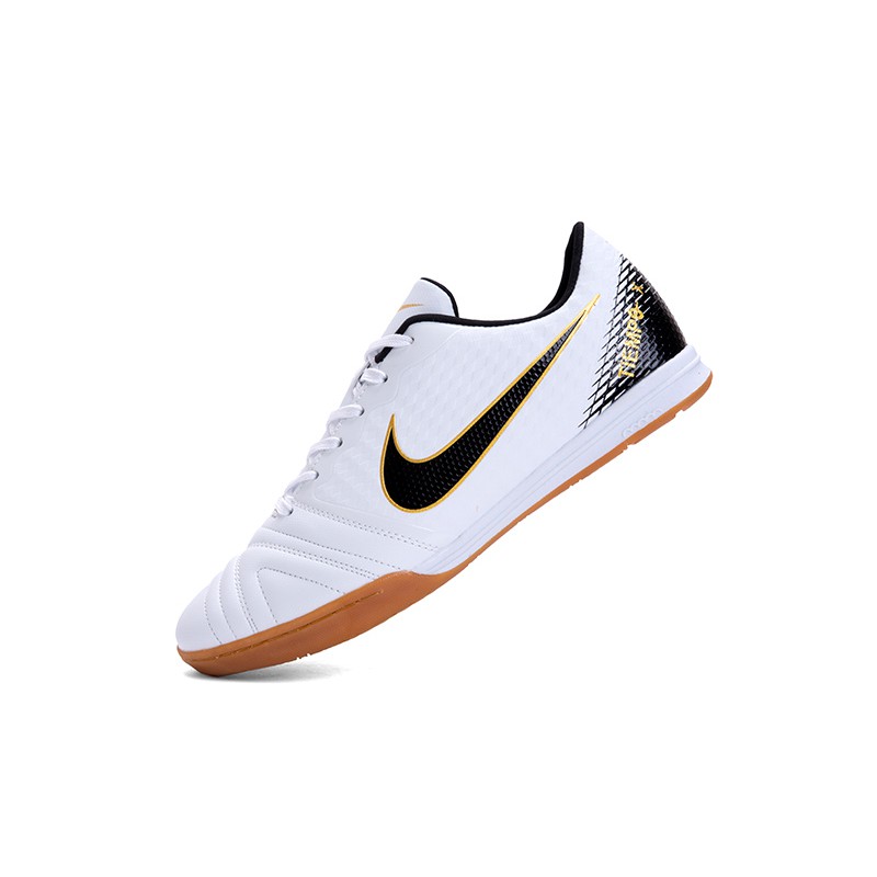 sapato de salao nike