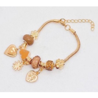 Pulseira Berloques Prateada e Douradas Feminina Presente, Modelo Diversos