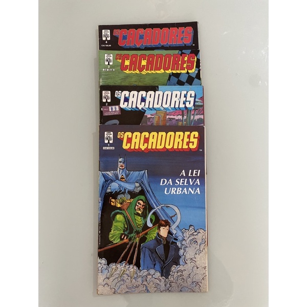 Lote raro os caçadores n 1, 2, 3 e 4 eis o questão a lei da selva urbana e acerto de contas antigo batman herois e vilões revista antiga revista hq