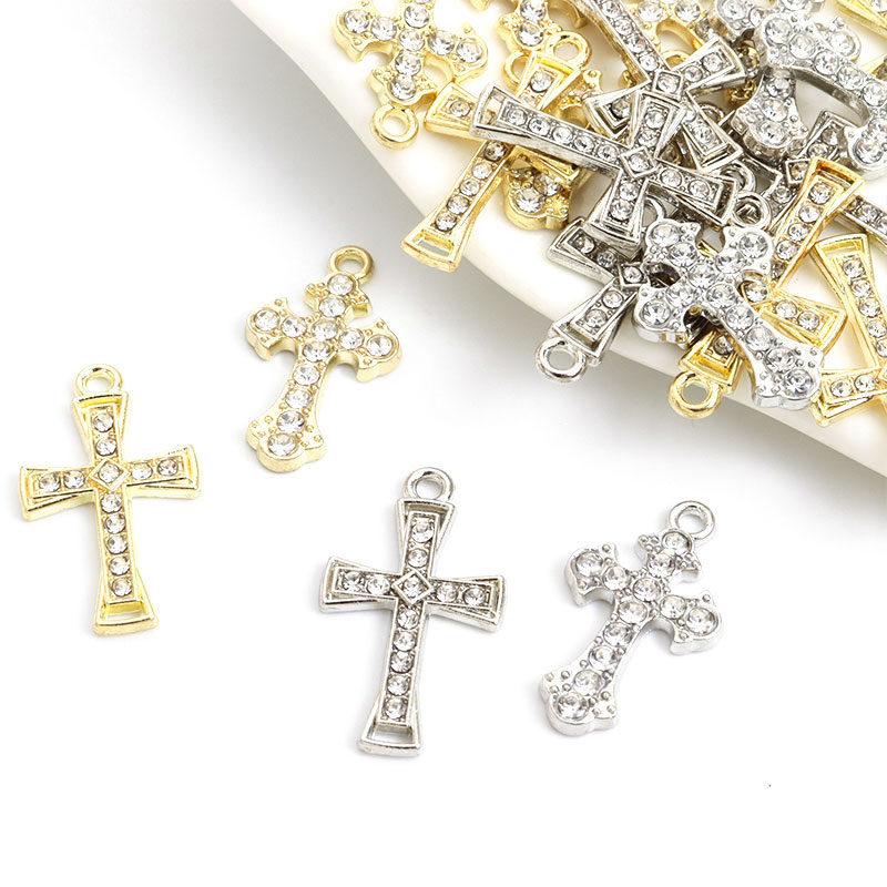 10pcs Crosses Design Crystal Rhinestone Encanta Jóias Homens E Mulheres Acessórios