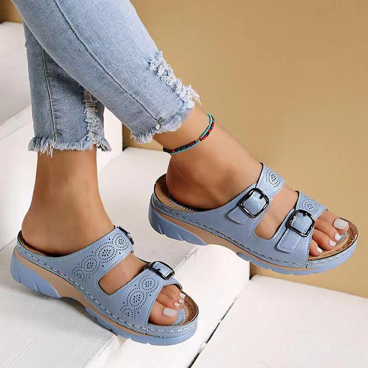 Sapatos De Verão Fechados Femininos De 2023 Novo Conforto Sandálias De Senhora Com Fivela Dupla Plataforma De Tamanho Plus Chinelos Casuais em Oferta na Shopee