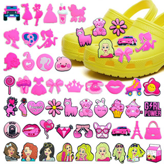 Hot Jibz 1pcs Meninas Cor-De-Rosa Barbie cartoon Croc Encanta Sapatos Pin Acessórios Decorar Chinelos Sandálias Fivela Crianças Presentes