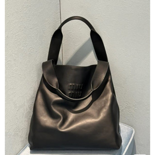 Miu * * * * Bolsa portátil para o ombro Bolsa Casual feminina de moda