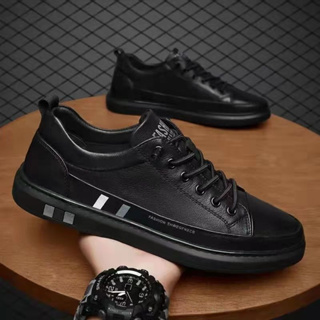 2023 Novos Sapatos Esportivos Masculinos De Outono Casuais De Couro Leve Sem Deslizamento De Moda Estilo Coreano em Oferta na Shopee