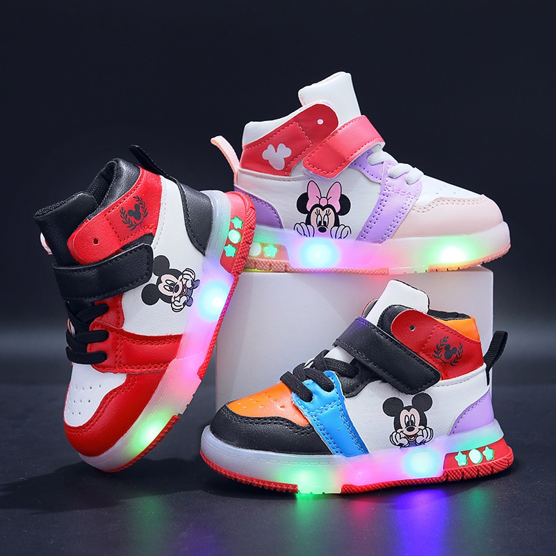 Tênis infantil / 1-6 anos de idade Sapatos esportivos casuais para meninas / meninos Led Luminous HighTop Basketball