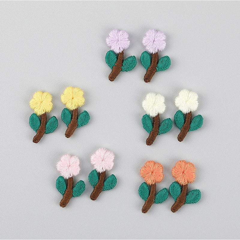 30Pcs 1.5 * 2.8cm Bordado Fofo Flores Em Relevo De Ameixa Appliques Para Bricolage Baby Headwear Cabeleireiro Artesanato Decoração Patches De Roupas Acessórios