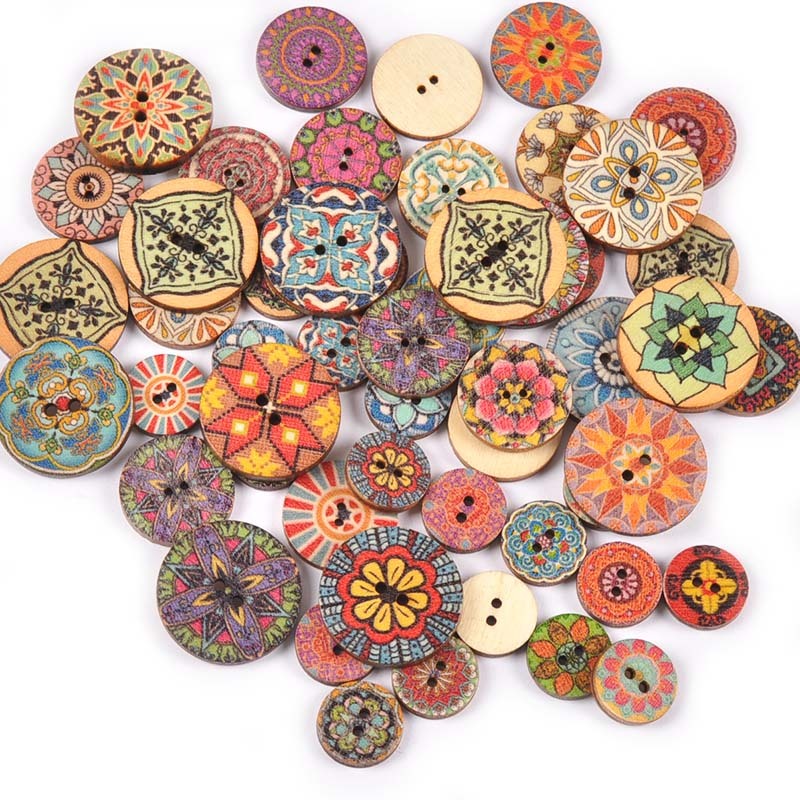 50pcs 15/20/25mm Botões De Madeira Com Padrão De Flores 2 Furos Misturados Para Ferramentas De Costura Artesanal De Bricolagem MT2658