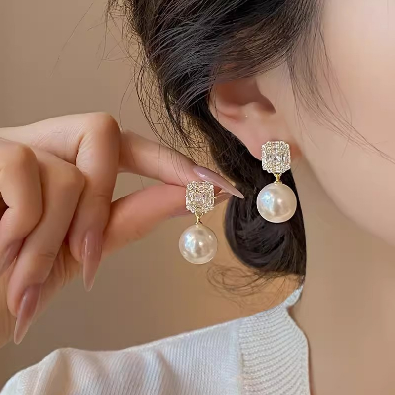 Brincos Gem Pearl Pendant Brincos Femininos de Luxo Moda Nicho de Moda Jóias High-End