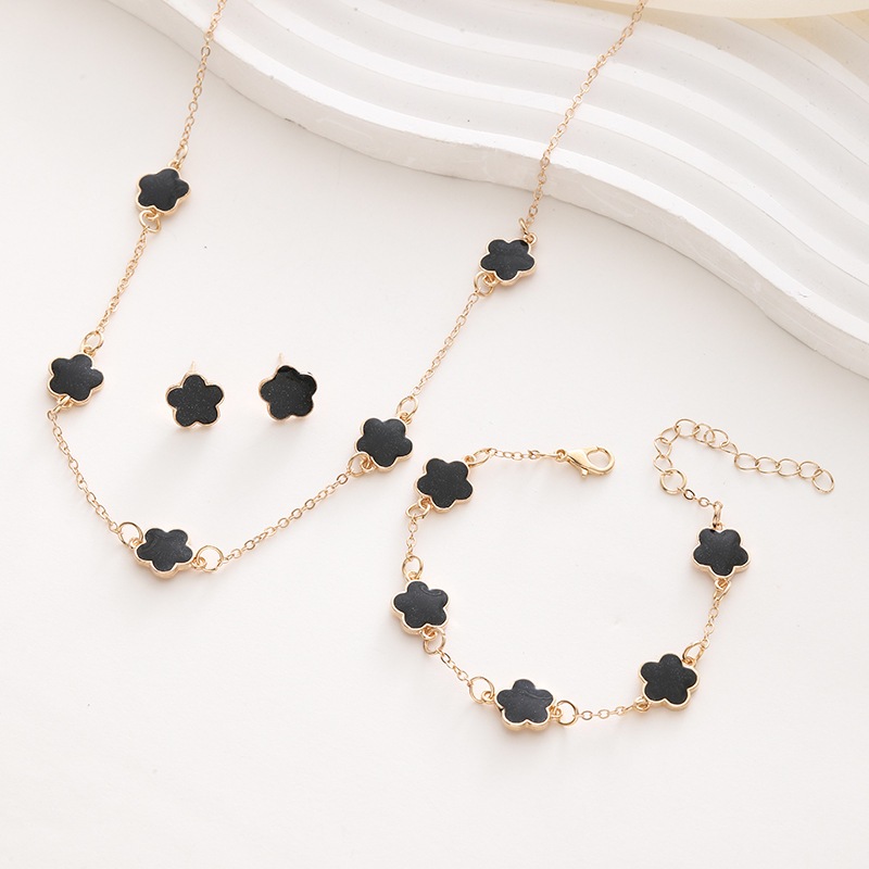 4 Pcs/Set Fashion Black Clover Jewelry Sets Pulseiras Colares Brincos Parthenocissus Grama De Ouro 18k Pulseira Da Sorte Para Mulheres Coréia em Oferta na Shopee