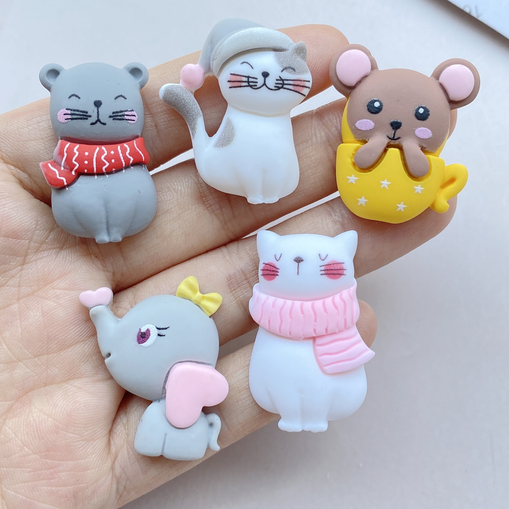 Conjunto de 10 peças Resina Desenho animado de Natal Animal Lenço de Natal Gato, Rato, Elefante em forma de coração Estátua Redonda Convexa Animal, Decoração de Casa Decoração de Bricolage Porta-Chaves Acessórios Artesanato, Decoração de Casa, Artesanato