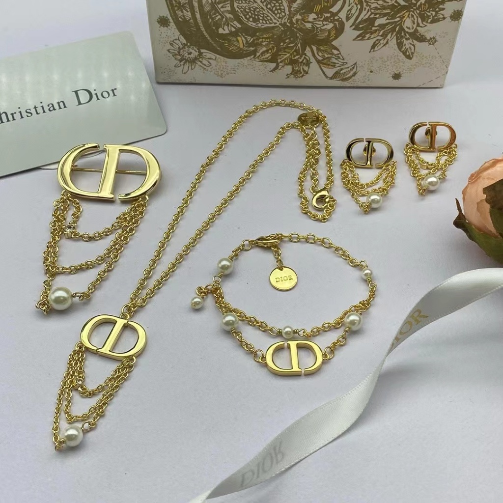 Dijia New Style Set Necklace /Ear Studs /Bracelet /Brooch Nova Chegada Nova Chegada Boa aparência All-match