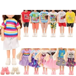 (Sem Boneca) Novo Estilo Aleatório 7 Peças Roupas = 3 Saias + 2 Tops E Calças Sapatos Para Brinquedos Infantis De 5 Polegadas