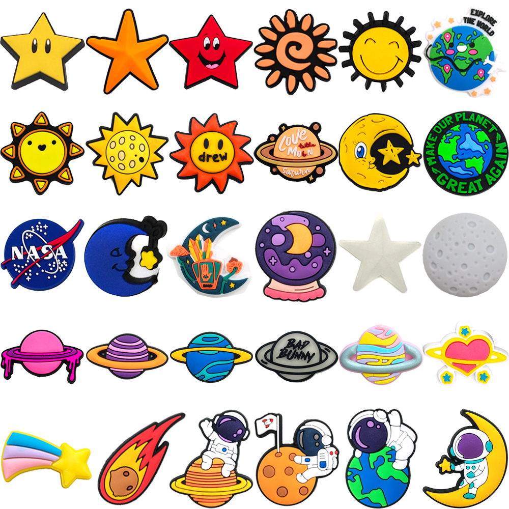 31 Estilos Arco-Íris Planeta Sol Tênis Encantos Sandálias Pingente Botão Original Sapato Tamanco Pinos Presentes Para Am