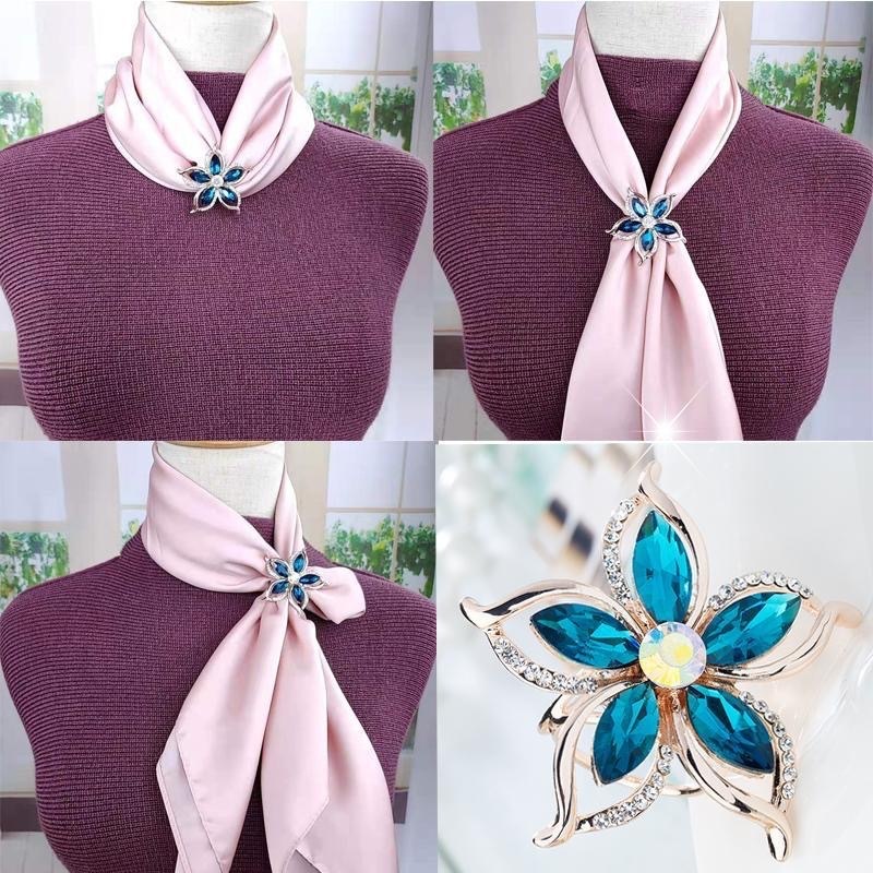 Cinco fivelas de lenço de seda de três anéis de cristal azul All-Match moda liga High-End fino jogando broche S
