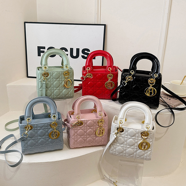 Bolsa elegante para mulheres em banquete Bolsa de ombro inclinada