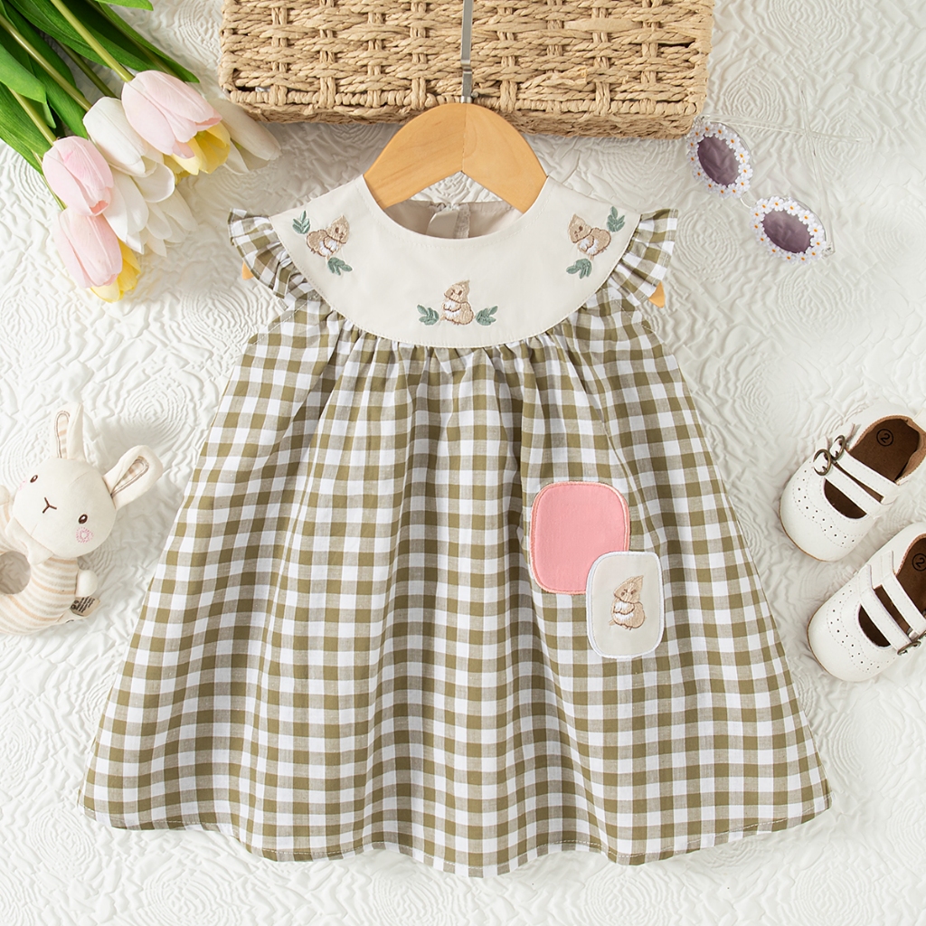Verão Novo Bonito Esquilo Bordado Vestido Da Menina Do Bebê , Estilo Rústico Pequeno Xadrez Roupas Sem Mangas Das Crianç