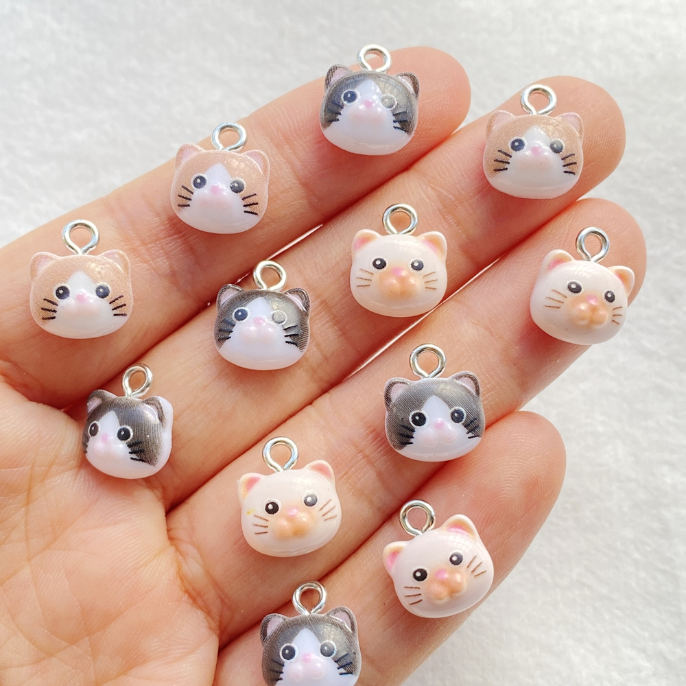 20 Peças Amuletos De Gato De Resina , Mini Pingentes De Cabeça Desenho Animado , Para Brincos DIY , Pulseiras , Chaveiro em Oferta na Shopee