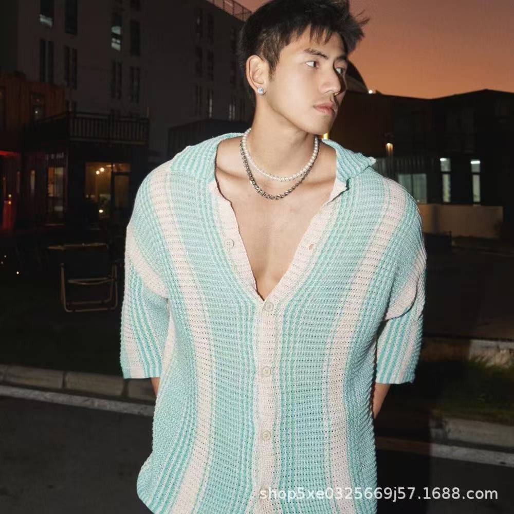 Masculino masculino malhas estilo britânico oco malha Cardigan masculino High-End solto gelo seda jaqueta de manga curta em Oferta na Shopee