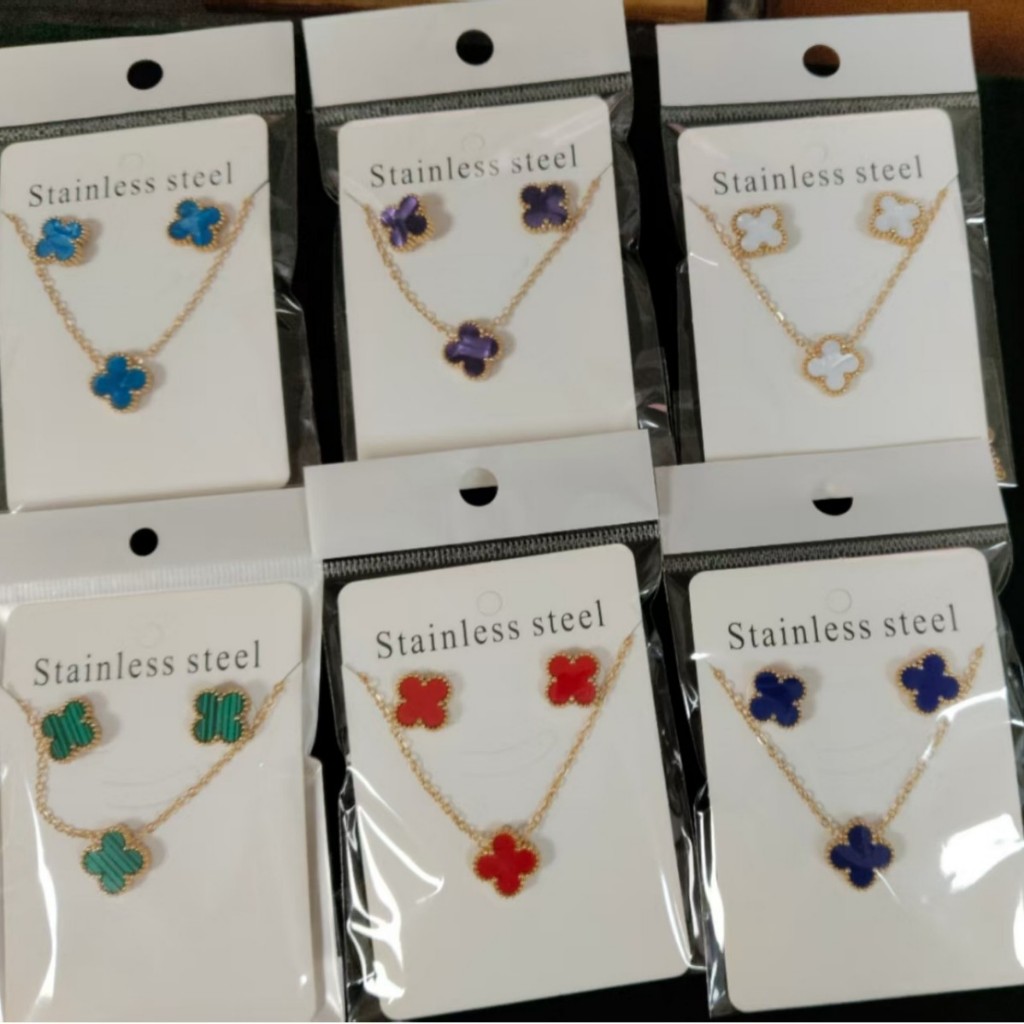 Aço inoxidável 18K ouro novo estilo cor sorte trevo de quatro folhas brincos colar conjunto de duas peças em Oferta na Shopee