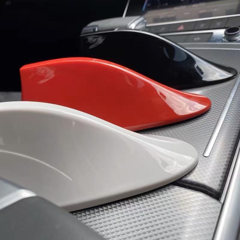 Antena Veículo Automotivo Shark Tipo Barbatana Tubarão Universal Esportiva Funcional Recepção Rádio Sinal AM FM Teto Car