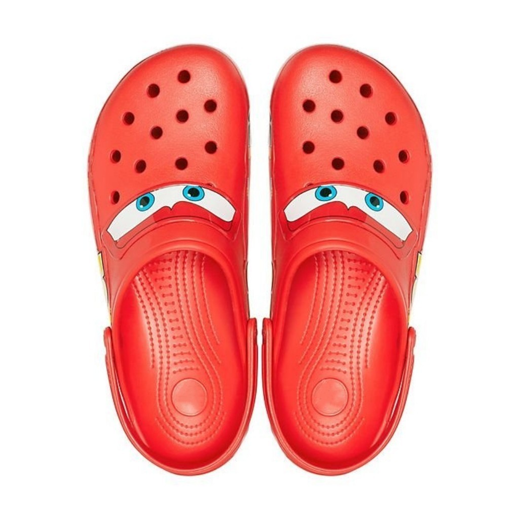 [Enviado em 24 horas]McQueen Sapatos De Buraco De Carro Sandálias Chinelos Antiderrapantes Praia Casuais
