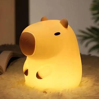 Luminária Capivara Luz Noturna LED Infantil para Dormir Baterias Pilha LR44 Fofa Amarela
