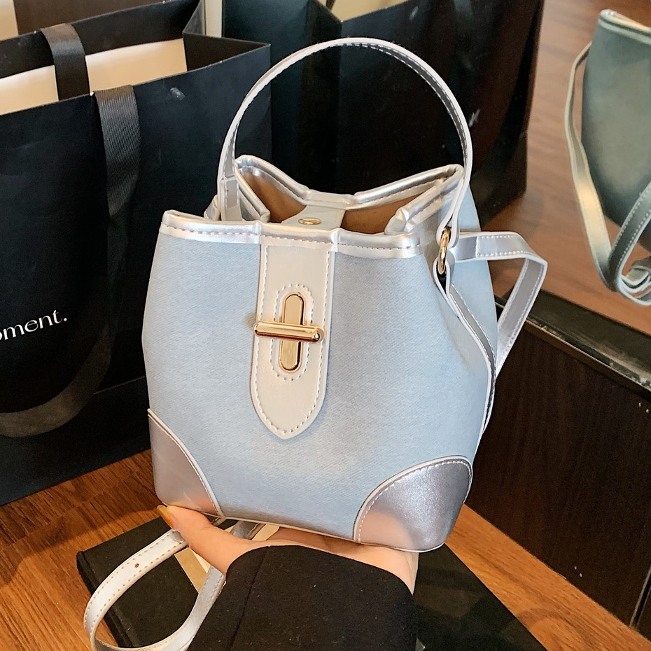 Bolsa balde portátil de cor contrastante para mulheres, novo estilo, bolsa de ombro jeans, bolsa crossbody, bolsa de lon