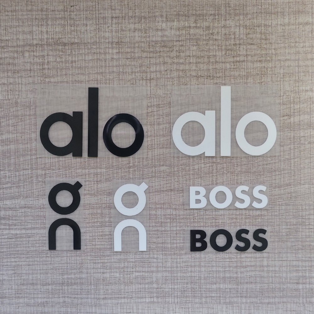 Remendos De Tecido Com Logotipo Moderno De silicone , Sacos De Roupas , Chapéus , Emblemas De Moda , Engomar em Oferta na Shopee