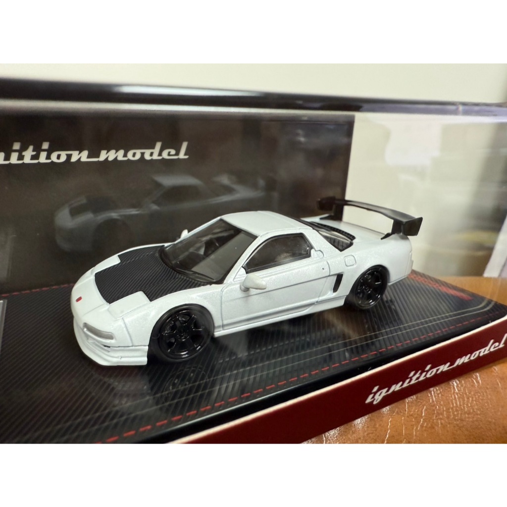 Modelo De Ignição 1 : 64 IG1939 Honda NSX (NA1) Branco Pérola Mate