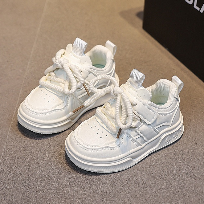Tênis infantil Menino estudante Tênis casual Menina Tênis de corrida fashion Leve e macio em Oferta na Shopee
