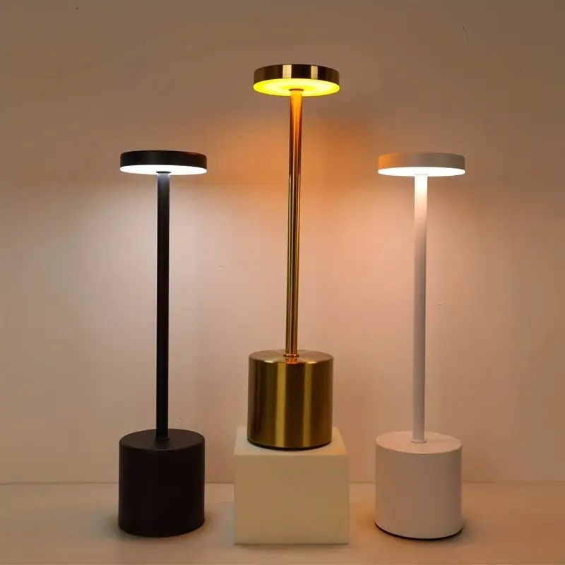 Luminária de Mesa Abajur Cabeceira Escrivaninha LED 3 em 1 Recarregável Tipo C Preto Cromado Dourado em Oferta na Shopee