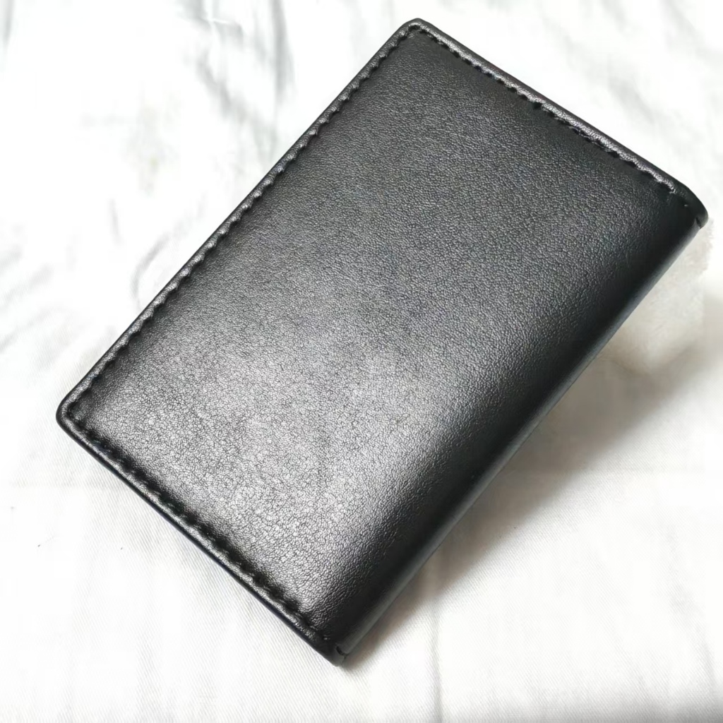 2026 Novo estilo porta-cartões carteira de couro genuíno 16-007 preta