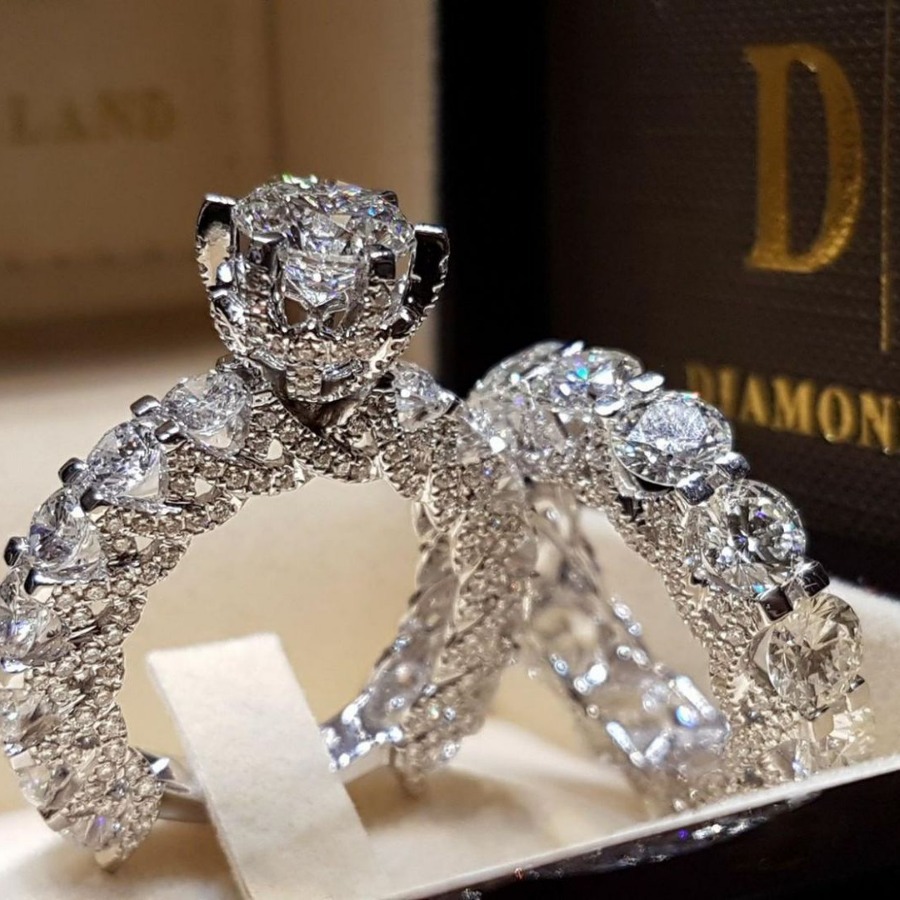 Detalhes do Novo Estilo Feminino Jóias Redondo Diamante Incrustado Moda Casal Anel Cheio De Estoque