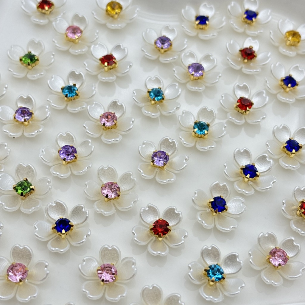 50pçs 1.5CM diamante-cravejado pérola flor de cinco pétalas DIY artesanal cocar grampo de cabelo pequena flor acessórios