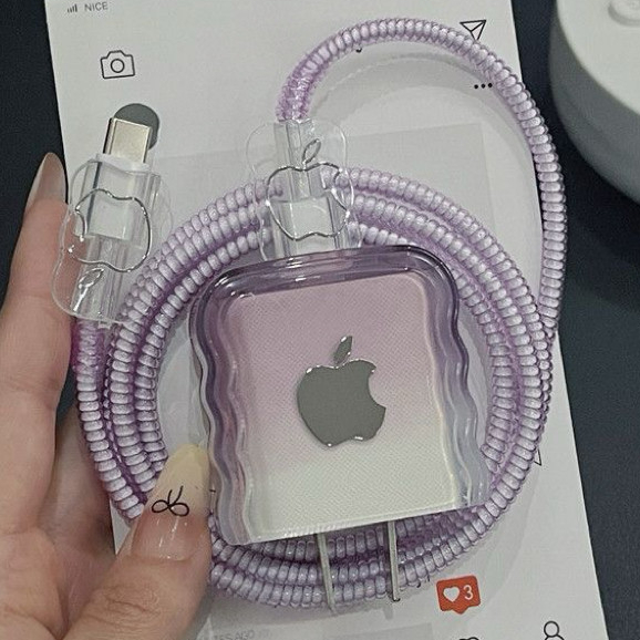 Capa Protetora Roxa Inchada Translúcida Para Carregador iPhone 20W , Com design Moderno E Ondulado Proteção Contra Choqu