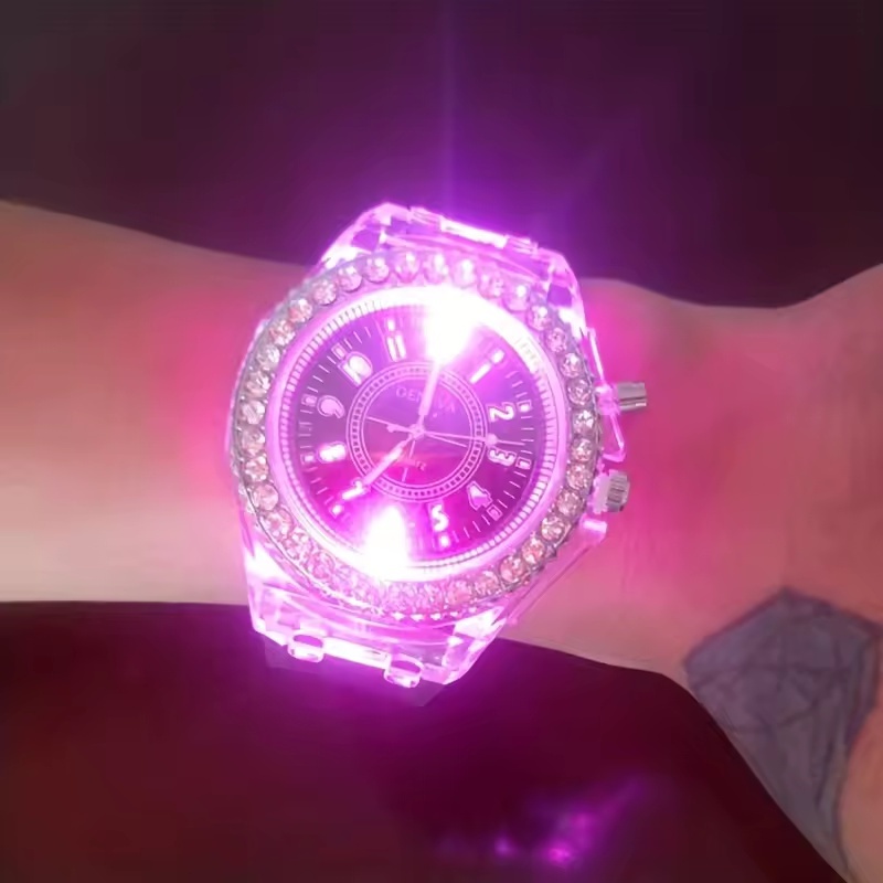 LED Flash Luminoso Relógio Personalidade Tendências Estudantes Amantes Geléias Mulher Relógios Masculinos 7 Cores Luz De