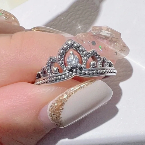 Anel feminino de alta qualidade S925, símbolo eterno Pavé espumante coroa princesa anel, coração de menina