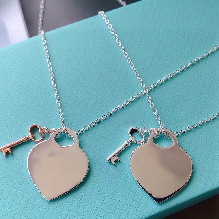 Colar de chave de amor de casal de alta qualidade 925, pingente de coração de amor com corrente de clavícula em inglês,