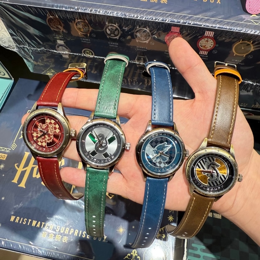 MINISO Harry Potter Caixa Cega Relógio De Pulso Presente De Aniversário Colecionável Sonserina Ravenclaw Grifinória