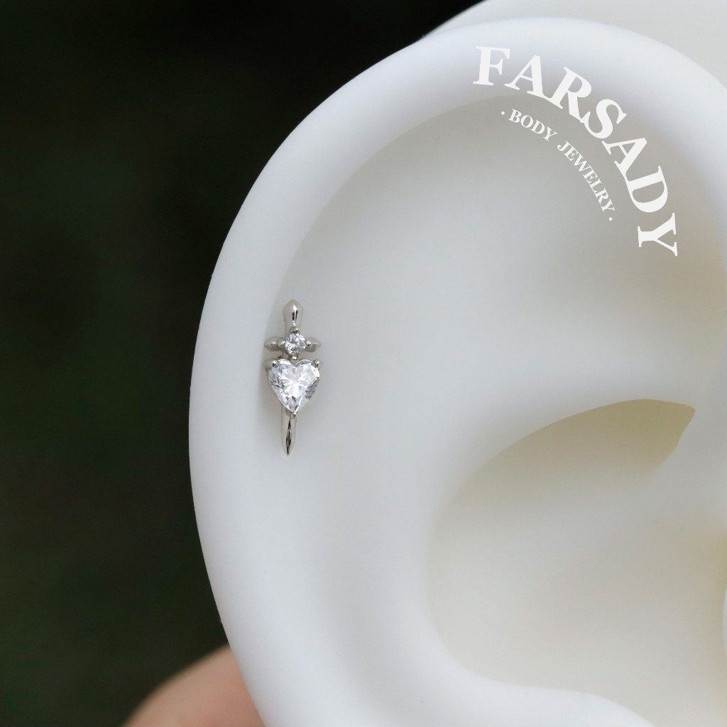 Brinco De Hélice Push In Sem Fio , Piercing De Coração De Punhal CZ Transparente , Joias Com Parte Traseira Plana De Des