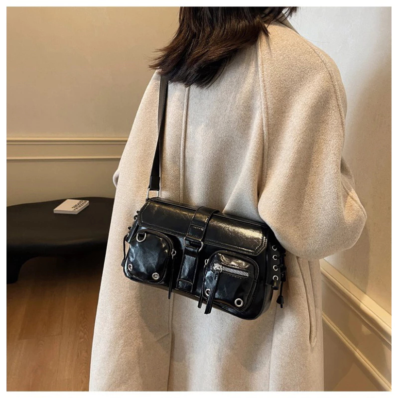 Bolsa Feminina De Ombro Baguete Design Detalhe Cordão Casual Sofisticada Moderna — imagem 2 de 2