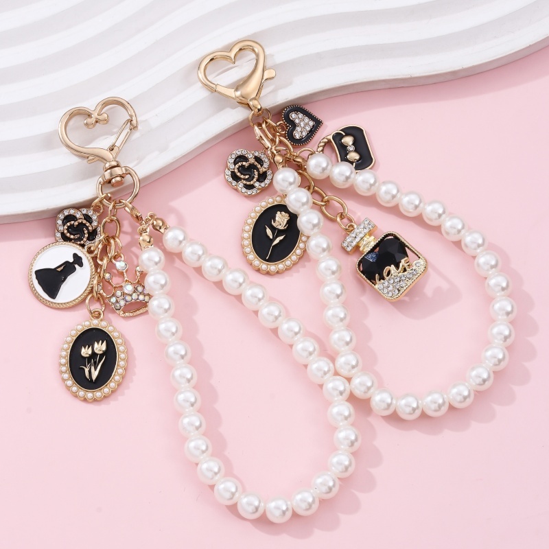 1PC Pérola Flor Marca Coroa Perfume Amor Bolsa Gotejamento Conjunto De Óleo Liga Diamante Chaveiro Elegante Retro Saco M