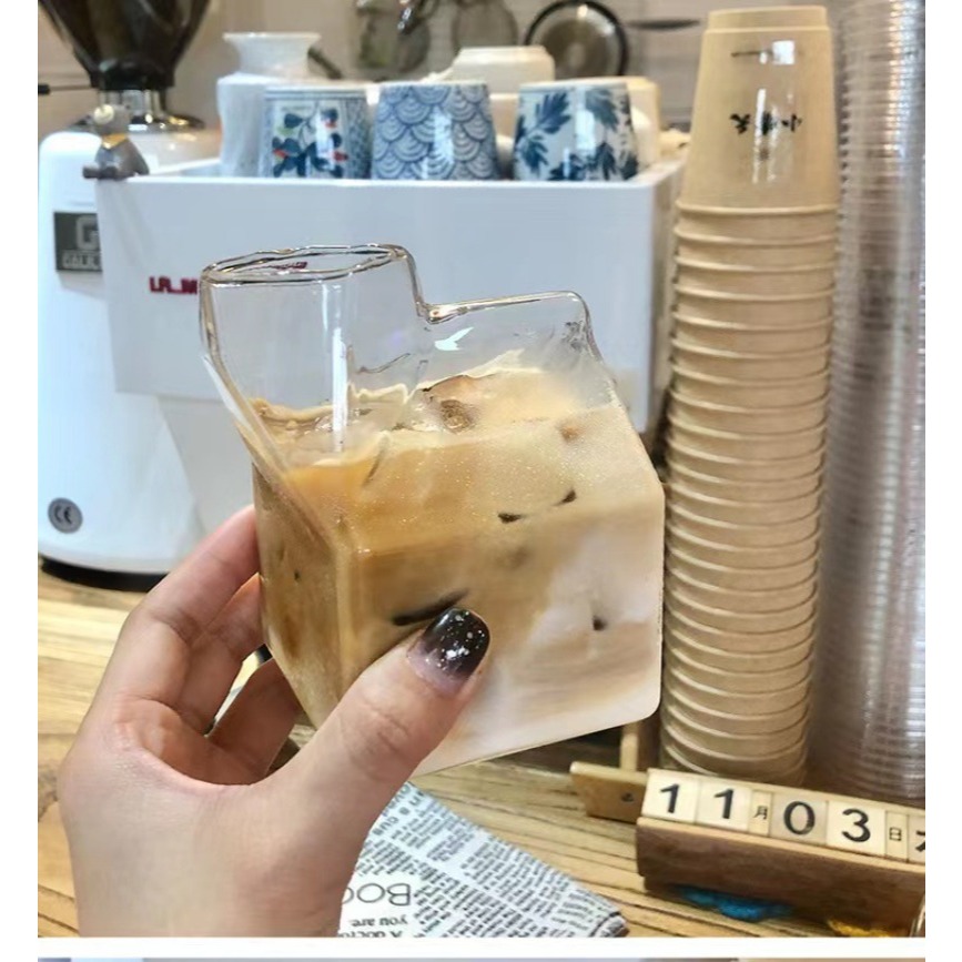 1/2/4/6Pc Meio Pino Caixa De Leite Estilo Criativo Mini Jarro De Creme Caneca De Vidro Vaca Udder Copos Suco Café Vinho